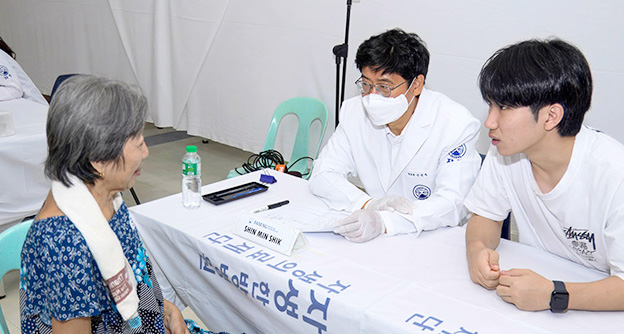 필리핀 한국전 참전용사 위한 한방의료봉사 실시, “75년이 지나도 감사한 마음 그대로” - 자생의료재단