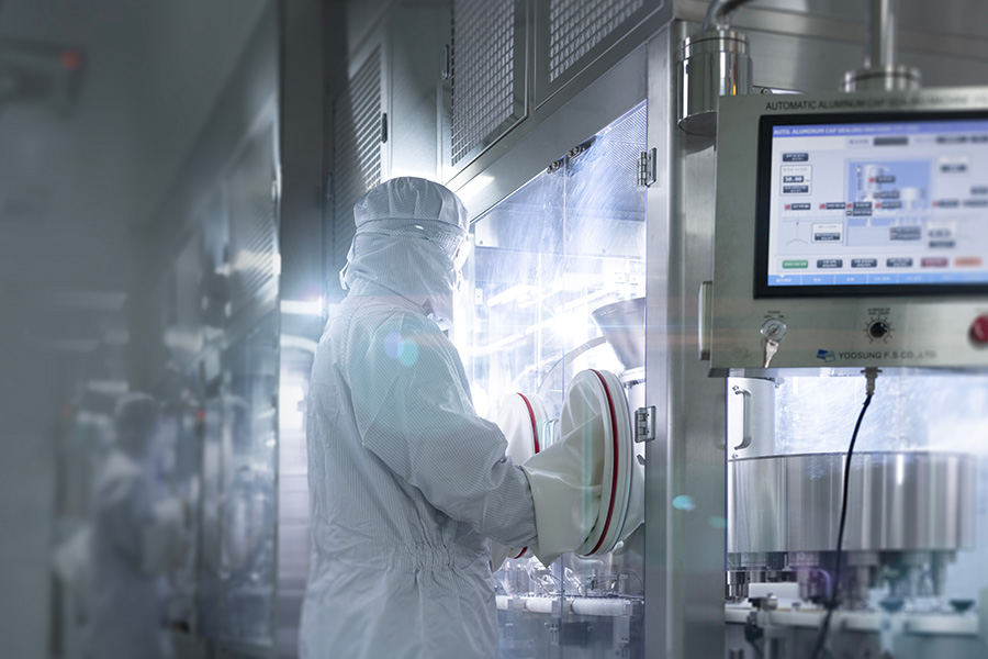 GMP(Good Manufacturing Practice)는 의약품이 안정적이고 일관된 품질로 생산되도록 보장하는 국제 기준 | 자생한방병원・자생의료재단
