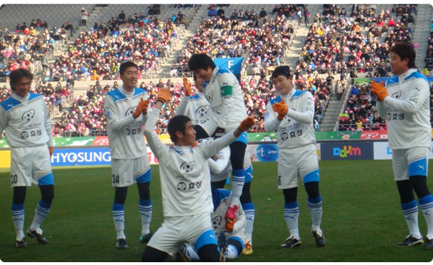 12월 25일 열린 홍명보 자선축구대회 모습